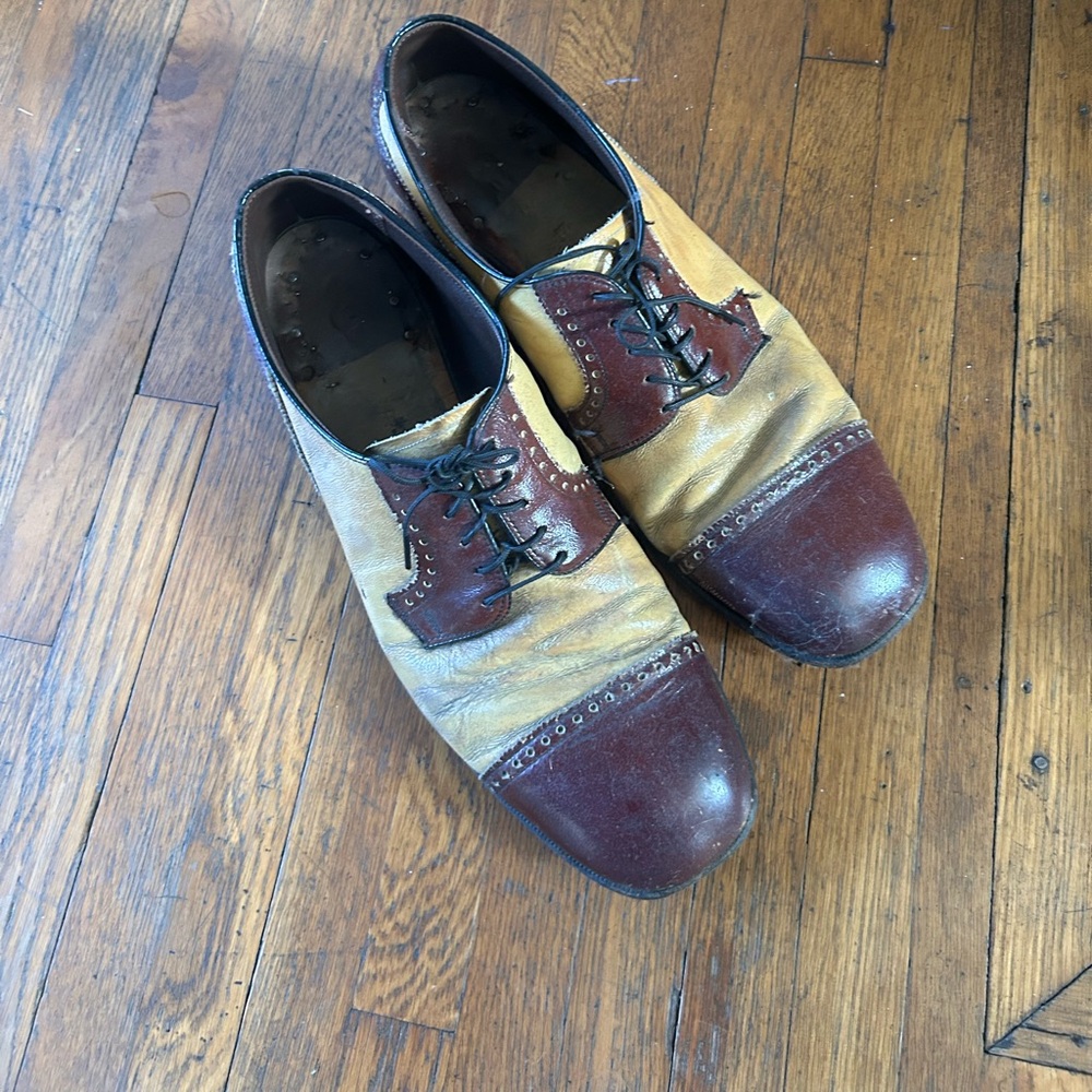 Mod vintage dress shoes